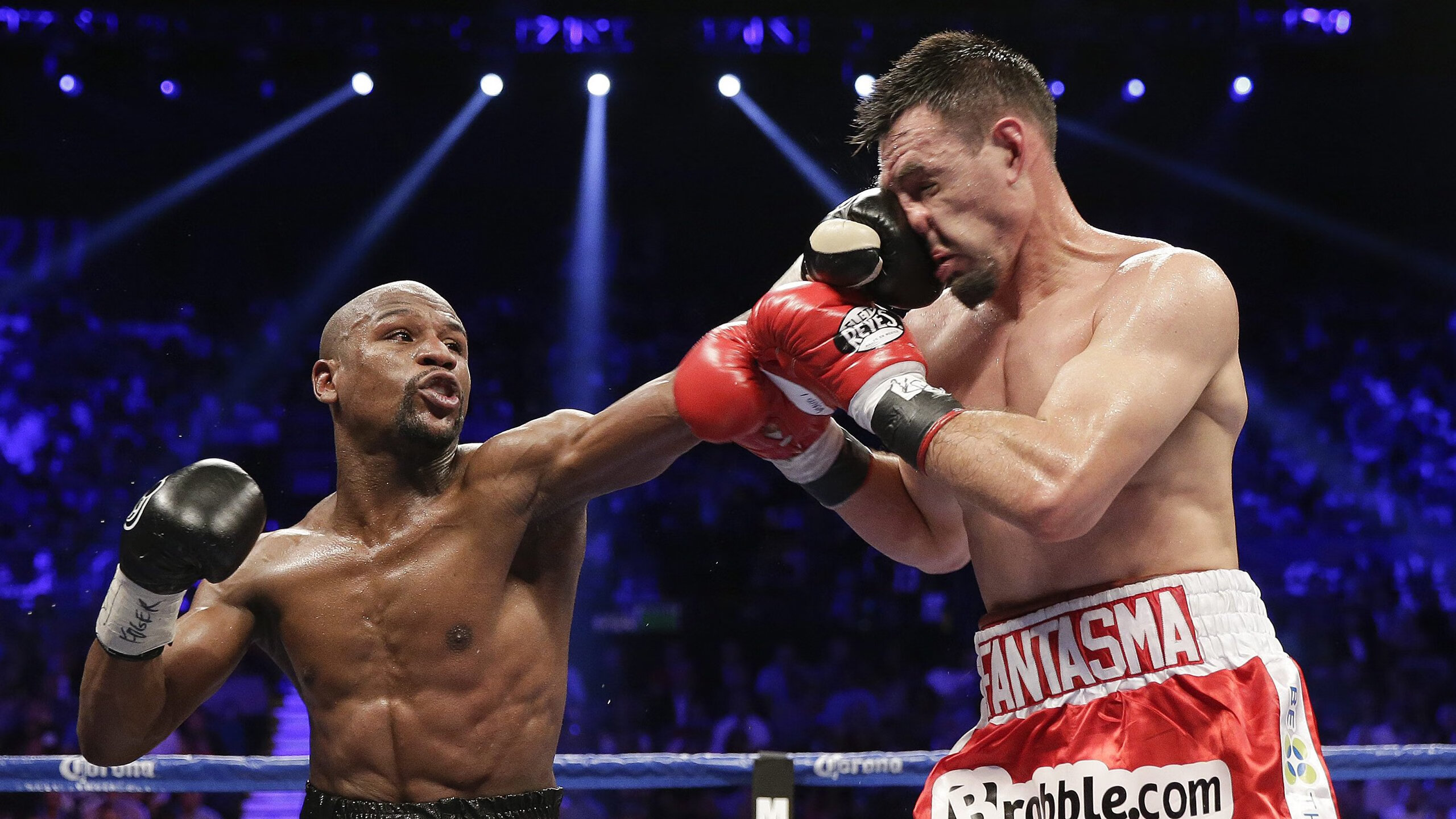 曼城进攻火力全开，欧冠赛场连战连胜，曼城晋级欧冠8强